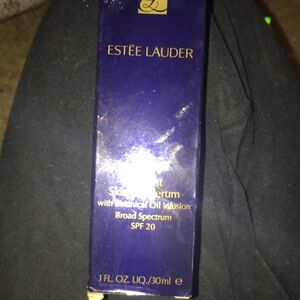 Estee Lauder Foundation skin tint serum  - Deep Blue Packaging